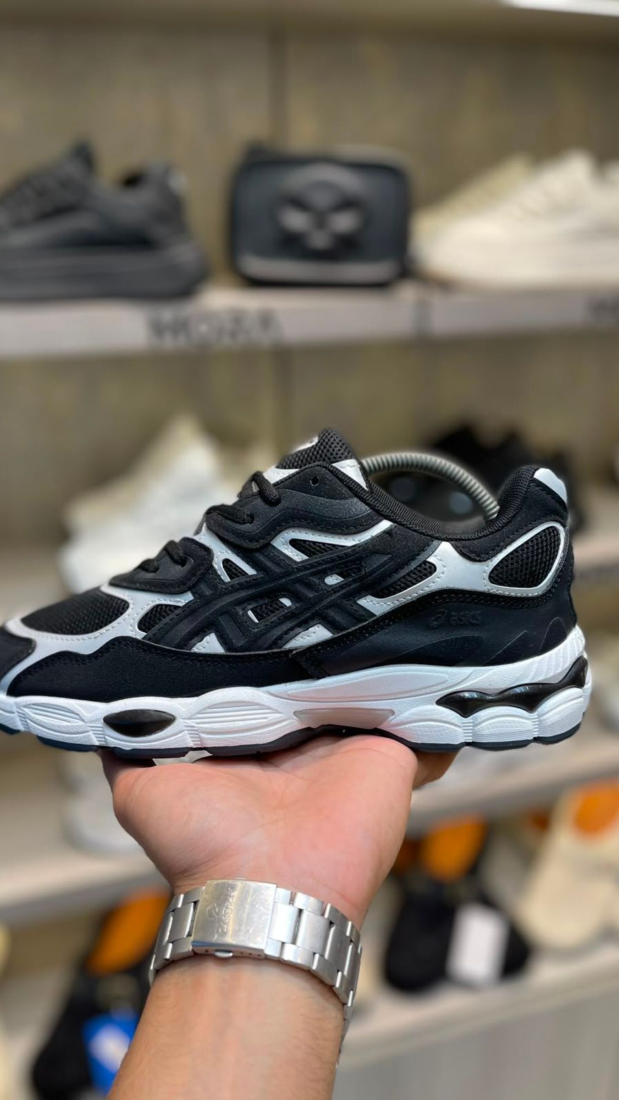 Asics Gel-Kayano Black & White Sneaker