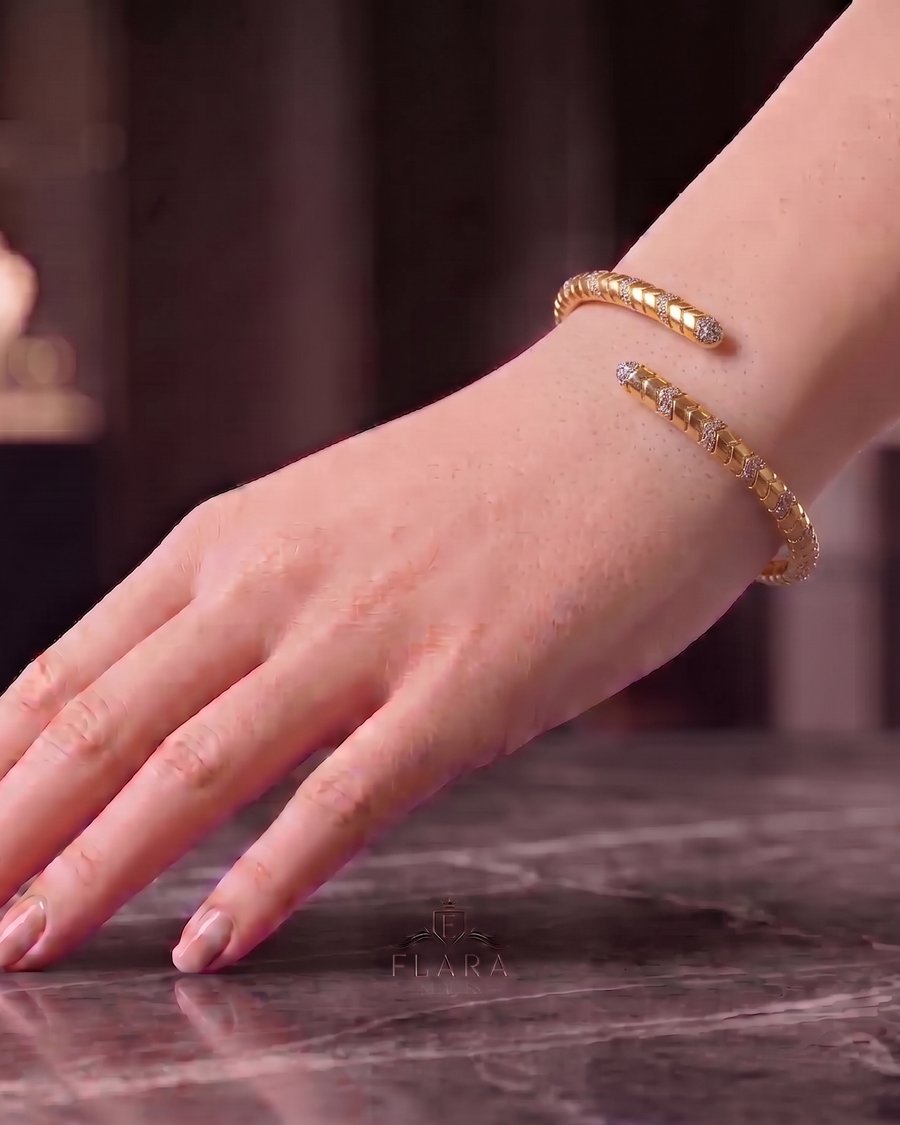 سوار "ملتوي الأناقة" (Twisted Elegance Bangle)